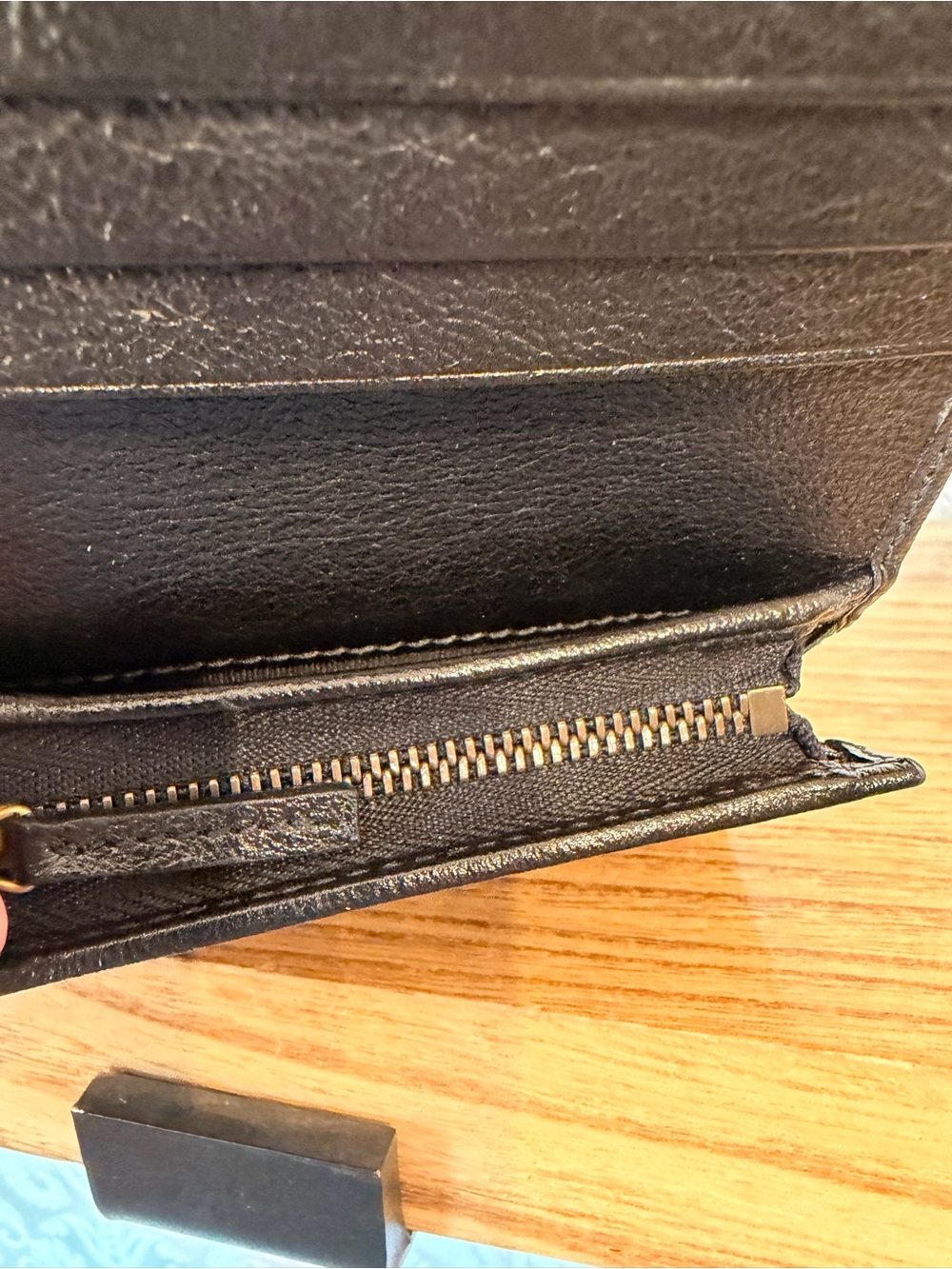 Gucci Black/Red Quilted Glazed Leather GG Marmont Card Case Sold Out! - Picture 11 of 15